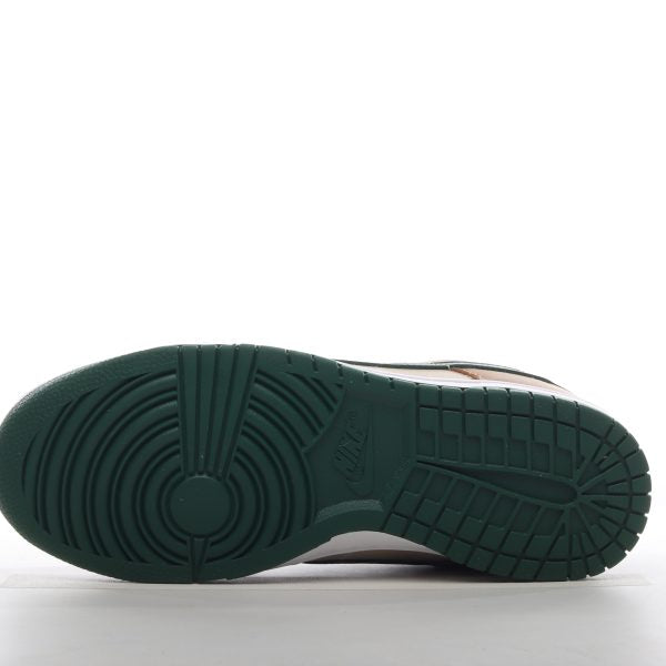 NIKE SB DUNK LOW