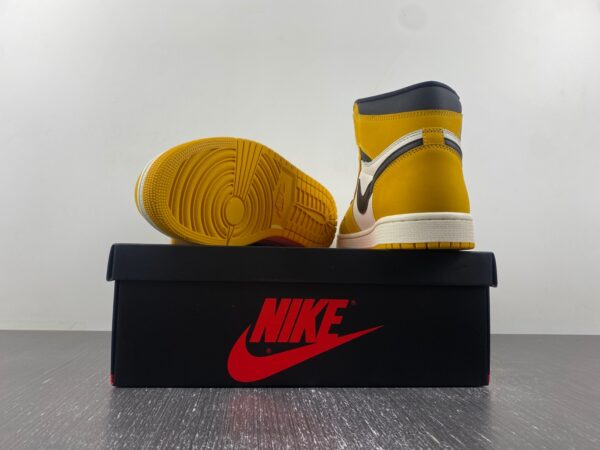 AIR JORDAN 1 HIGH OG YELLOW OCHRE